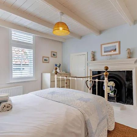 3 Bed In Robin Hoods Bay Oc-g0087 Robin Hood's Bay