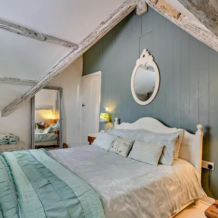 3 Bed In Robin Hoods Bay Oc-g0087 Robin Hood's Bay