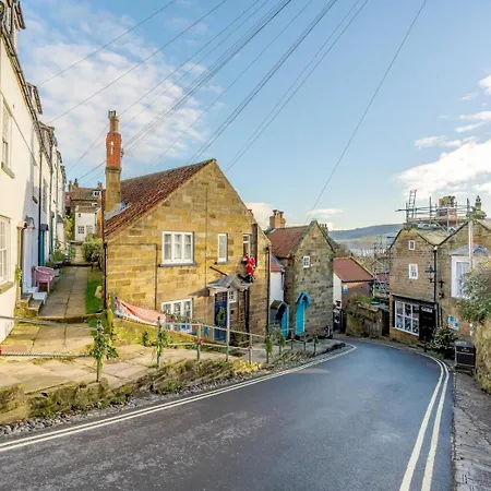 3 Bed In Robin Hoods Bay Oc-g0087 * Robin Hood's Bay